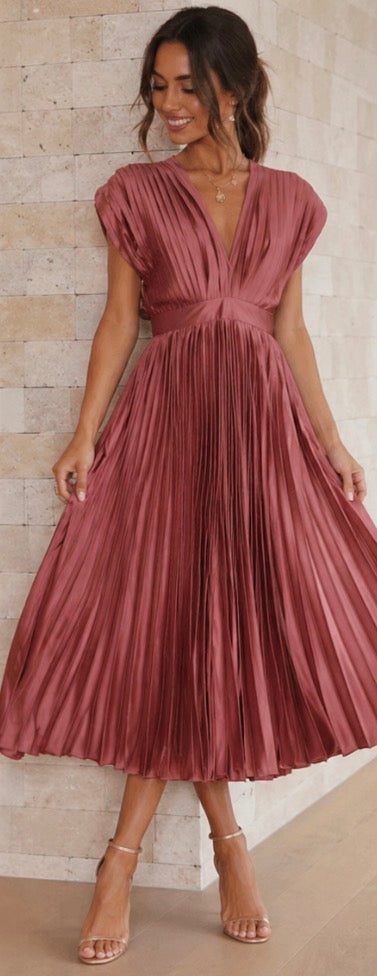 Ivy & Grace™ | Timeless Pleated Midi Dress