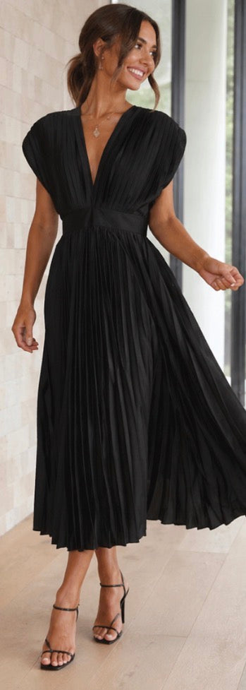 Ivy & Grace™ | Timeless Pleated Midi Dress